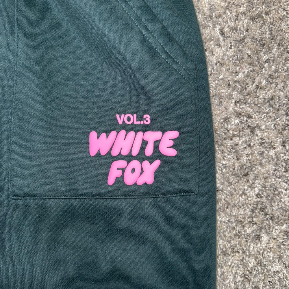 🌟NWOT🌟 White Fox Boutique Offstage Sweatpants Pine Size M - Picture 5 of 6